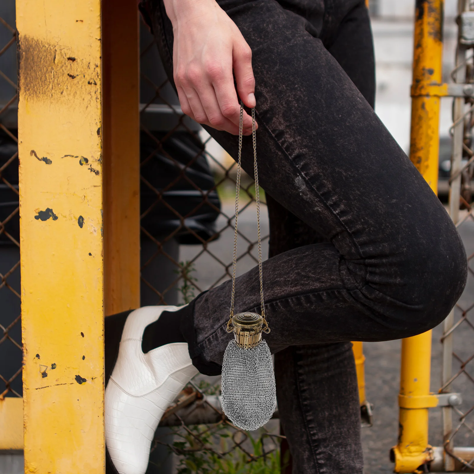 

Vintage Coin Box Classic Stainless Steel Mesh Purse Twist Top Closure Compact Retro Wallet For Coins Small Items Storage