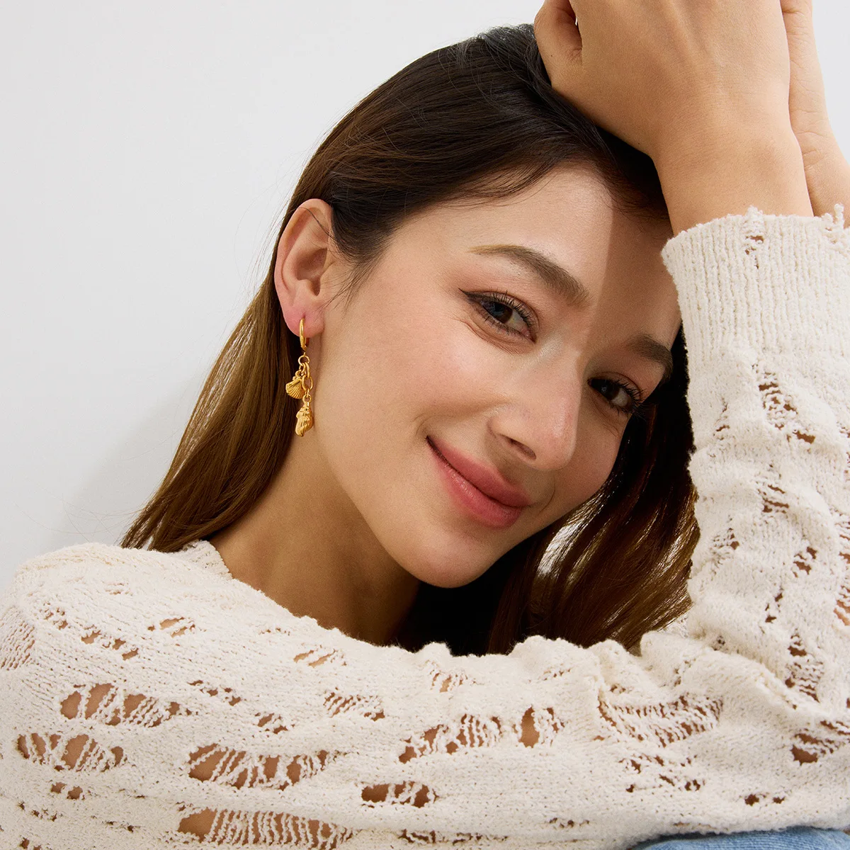 18K مطلية بالذهب الفولاذ المقاوم للصدأ نجم البحر شل إسقاط أقراط لطيف عدم التماثل محارة حبة Beachy عطلة مجوهرات للنساء