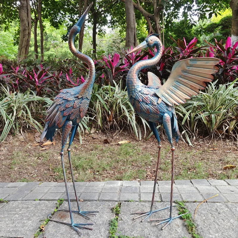 Outdoor Courtyard Garden Retro Decoration Ornaments Creative Iron Animal Gardens Antique Bronze Crane Decorations