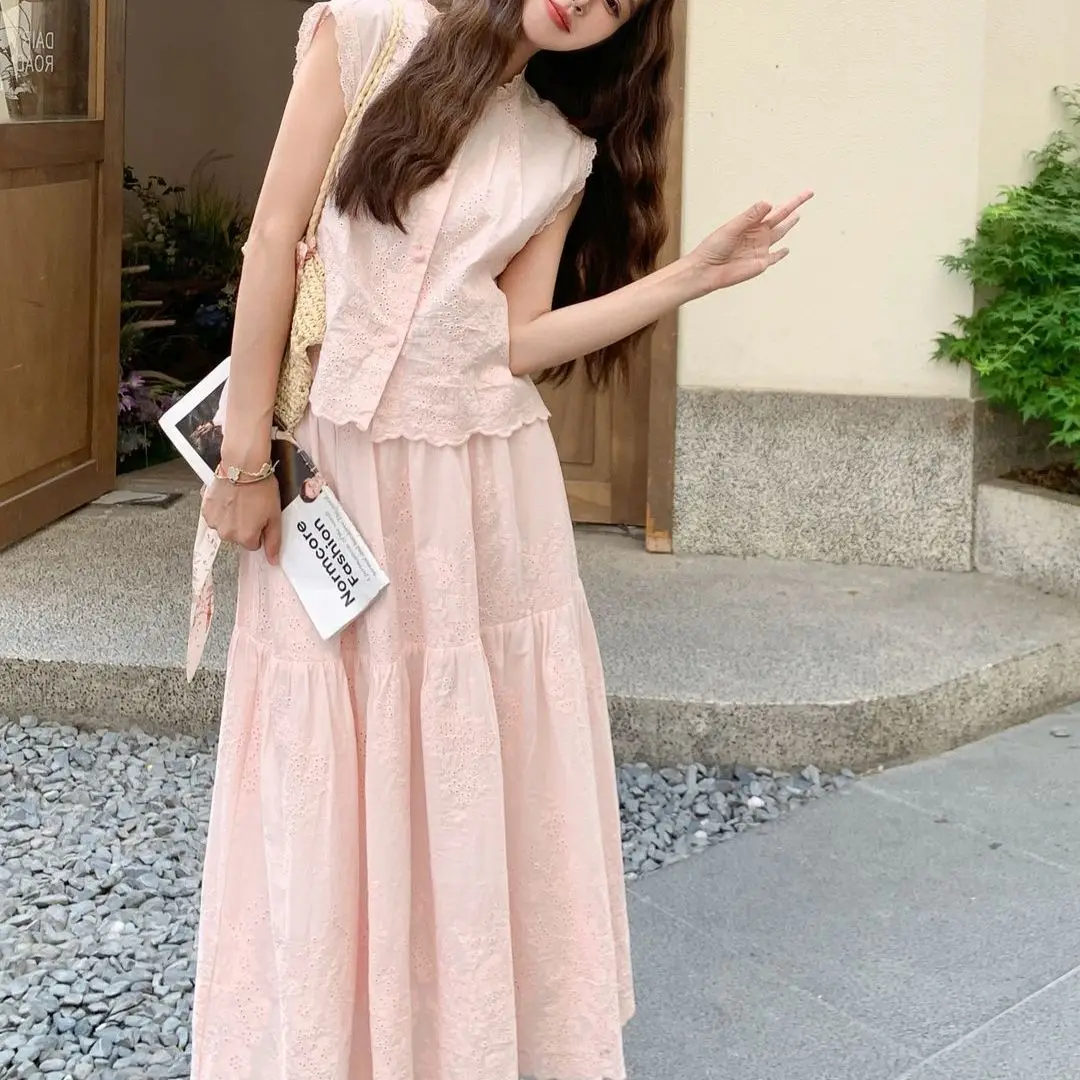 Pink Embroidery Set For Women'S Summer High-End Commuting Top Paired With A Light Luxury Half Skirt Two-Piece Set