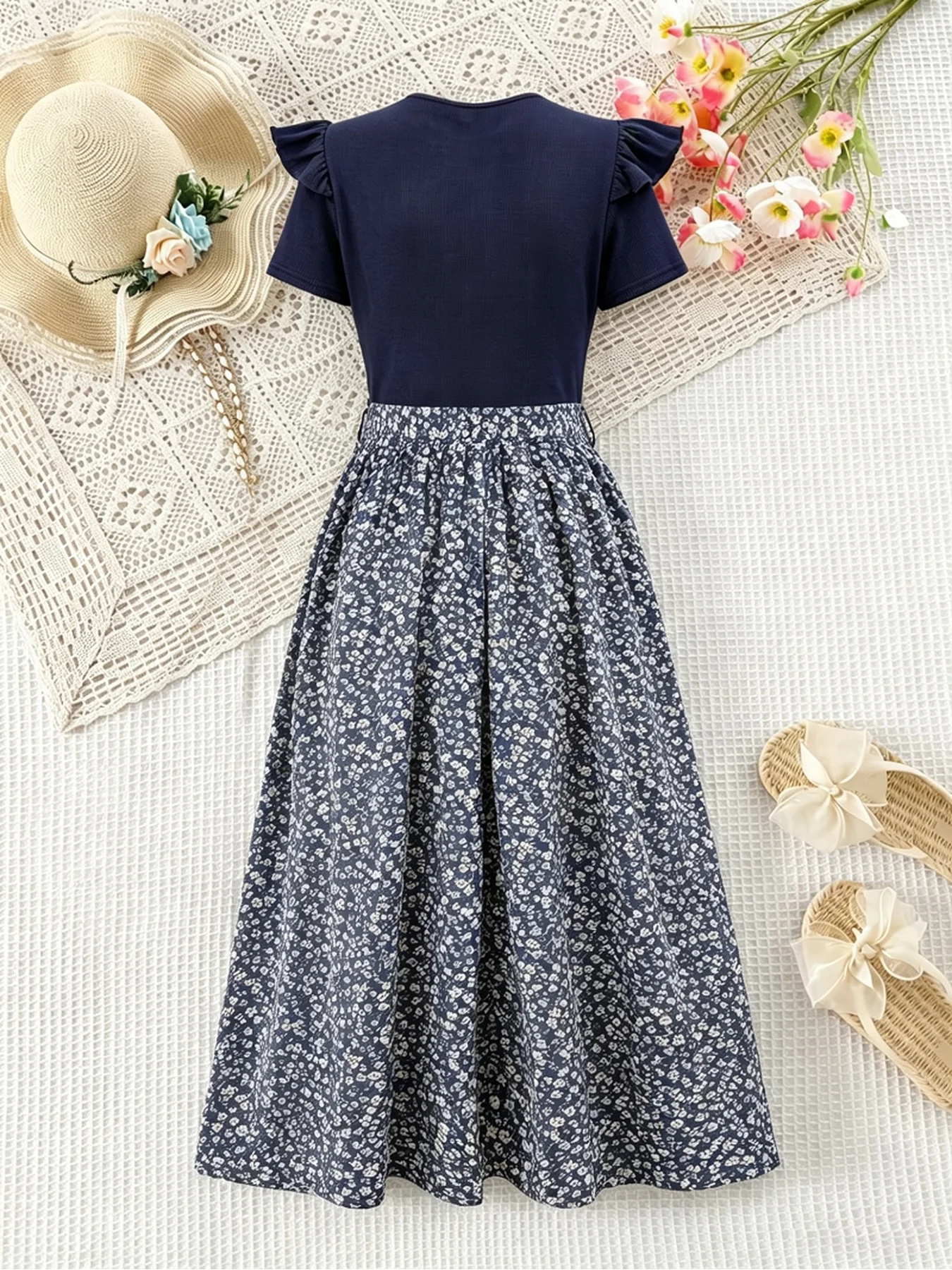 Teenager-Freizeitkleid mit Rundhalsausschnitt, kurzen Ärmeln, Rüschensaum, tailliertem Schnitt und Schleife, A-Linien-Rock, Kinderkleid – Detail 5