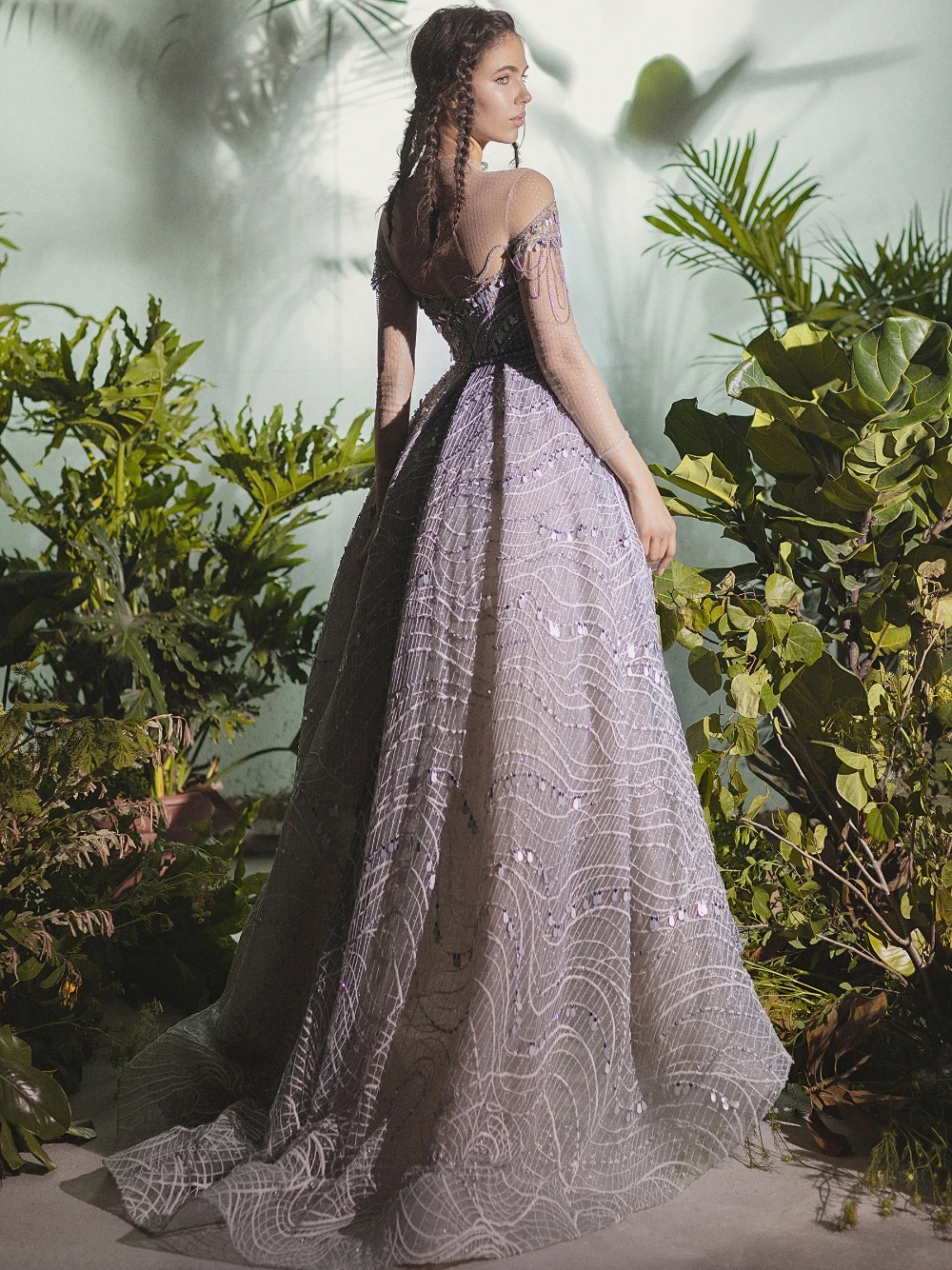 فستان سهرة رقيق مزين بالترتر للأميرة غنيًا على شكل حرف A فستان كوكتيل مخصص للنساء عالي الجودة أنيق برقبة عالية متدرج فستان حفلات شرابة