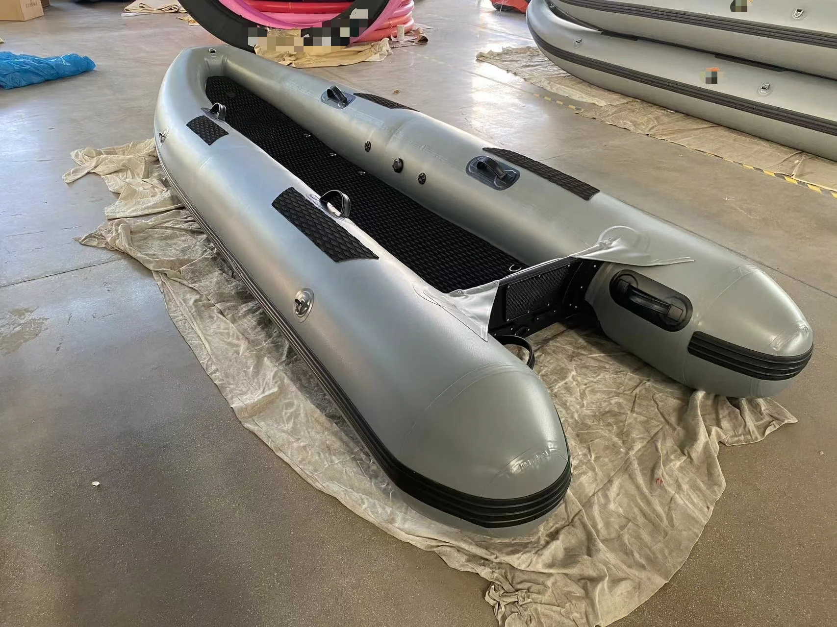OEM ODM 330cm PVC Inflatable Fishing Kayak Drop Stitch Floor Sport Boat For 4 Person
