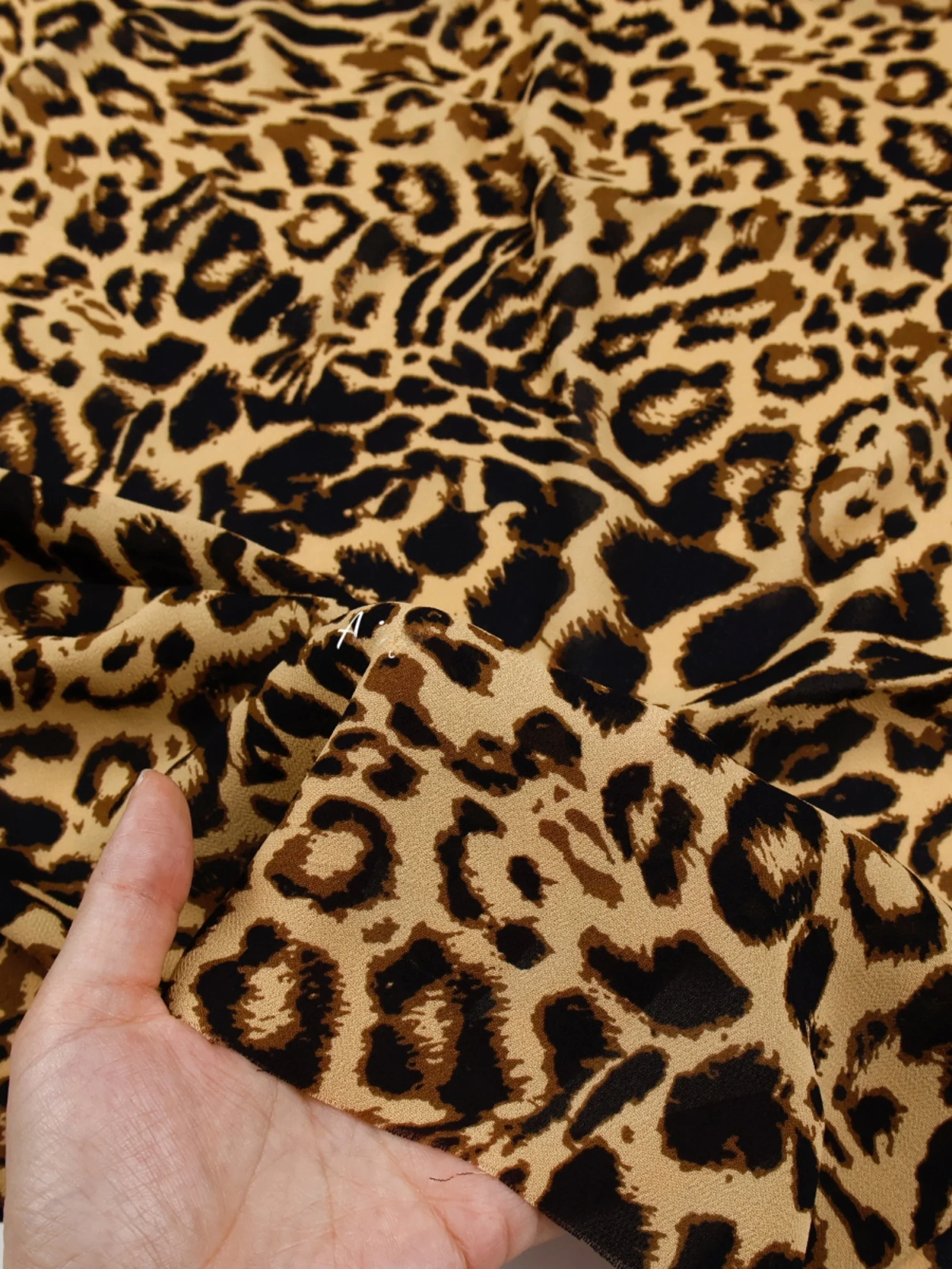 

Утолщенная хлопковая ткань для штор, сексуальный леопардовый принт, ткань из жоржета, материал для летних платьев-рубашек, дышащий, для рукоделия и домашнего декора