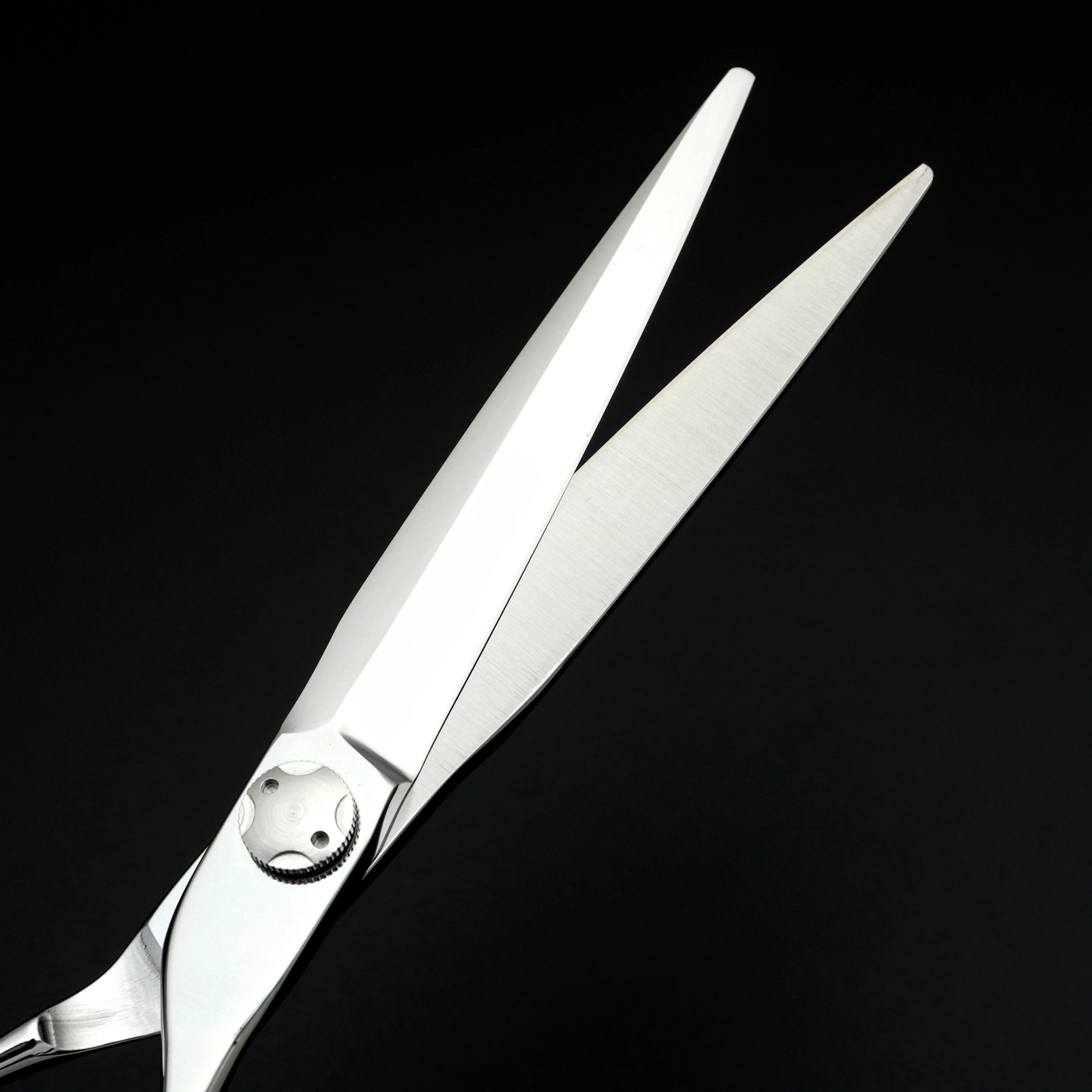 Professional hairdressing scissors，6-6.5-6.8 inches 440c steel Barber scissors， Sharp and durable Barbershop hair cutting tools