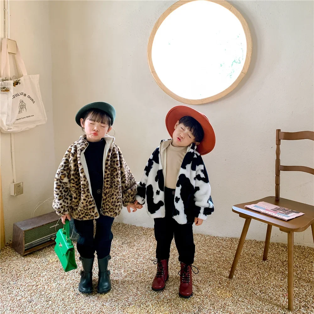 Coat Korean Childrens Clothing Autumn Winter Girls Boys Children Loose Stand Collar Simple Leopard Print Sweater 2024