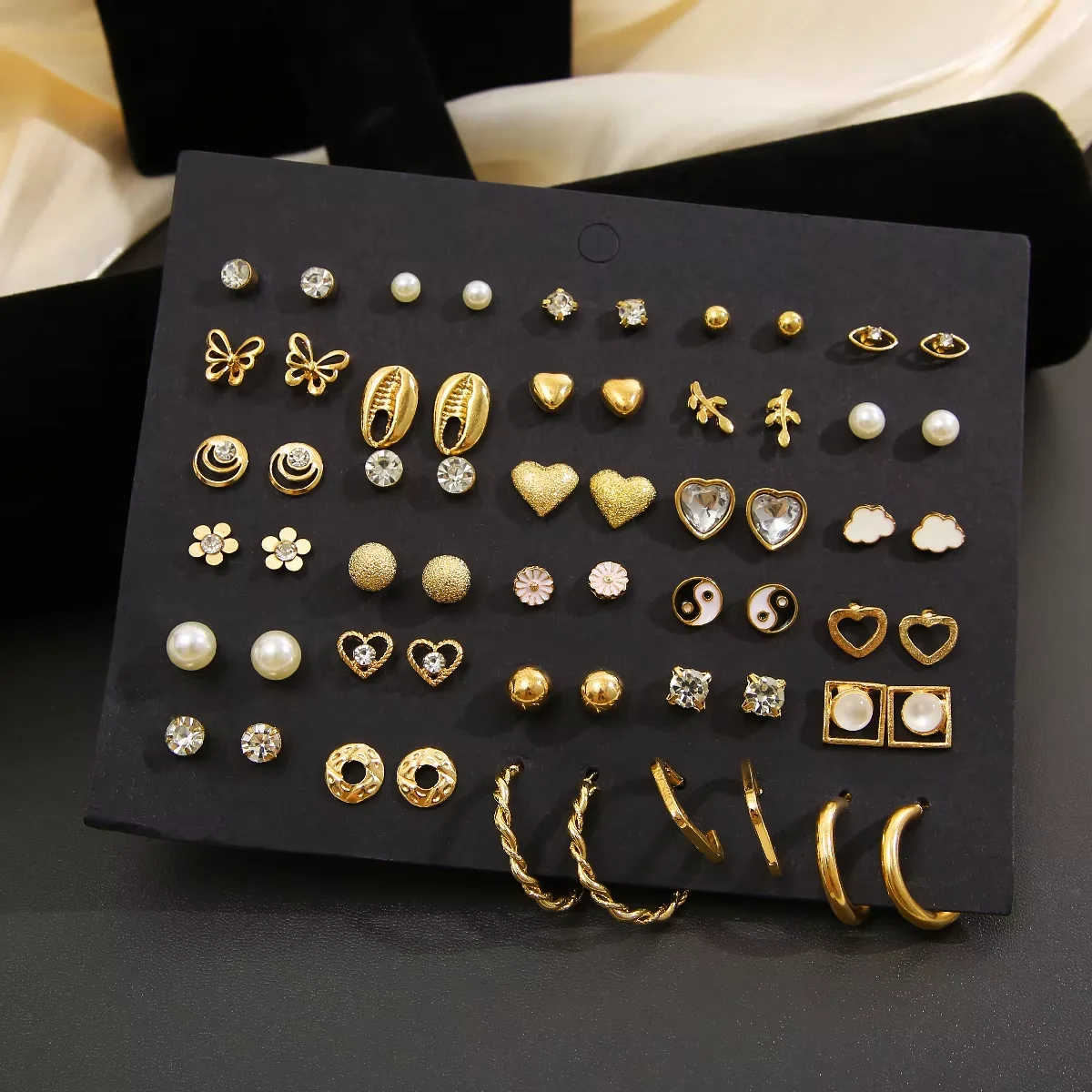 40 Pcs Gold Color Earring Set for Women Vintage Butterfly Heart Pearl Crystal Stud Earrings Korean 2025 New Simple Jewelry Gifts