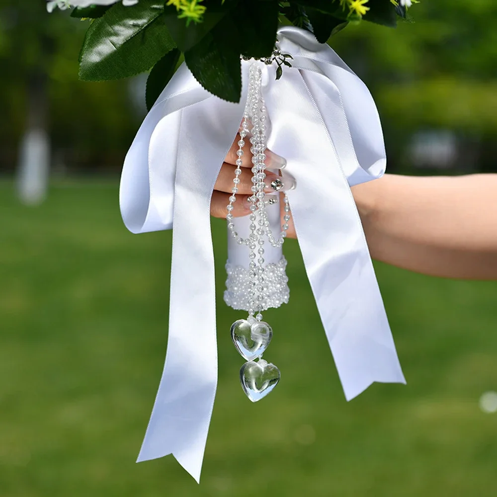 Ramos de boda con colgante de cristal de amor para novia, ramo de flores de Rosa Blanca para dama de honor, decoración de ceremonia de boda, 1 unidad