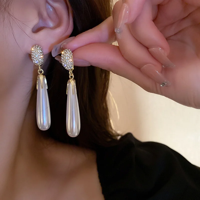 Vintage Simple Drop Earrings Long Water Drop Pearl Earrings for Women Girls Statement Jewelry Gifts