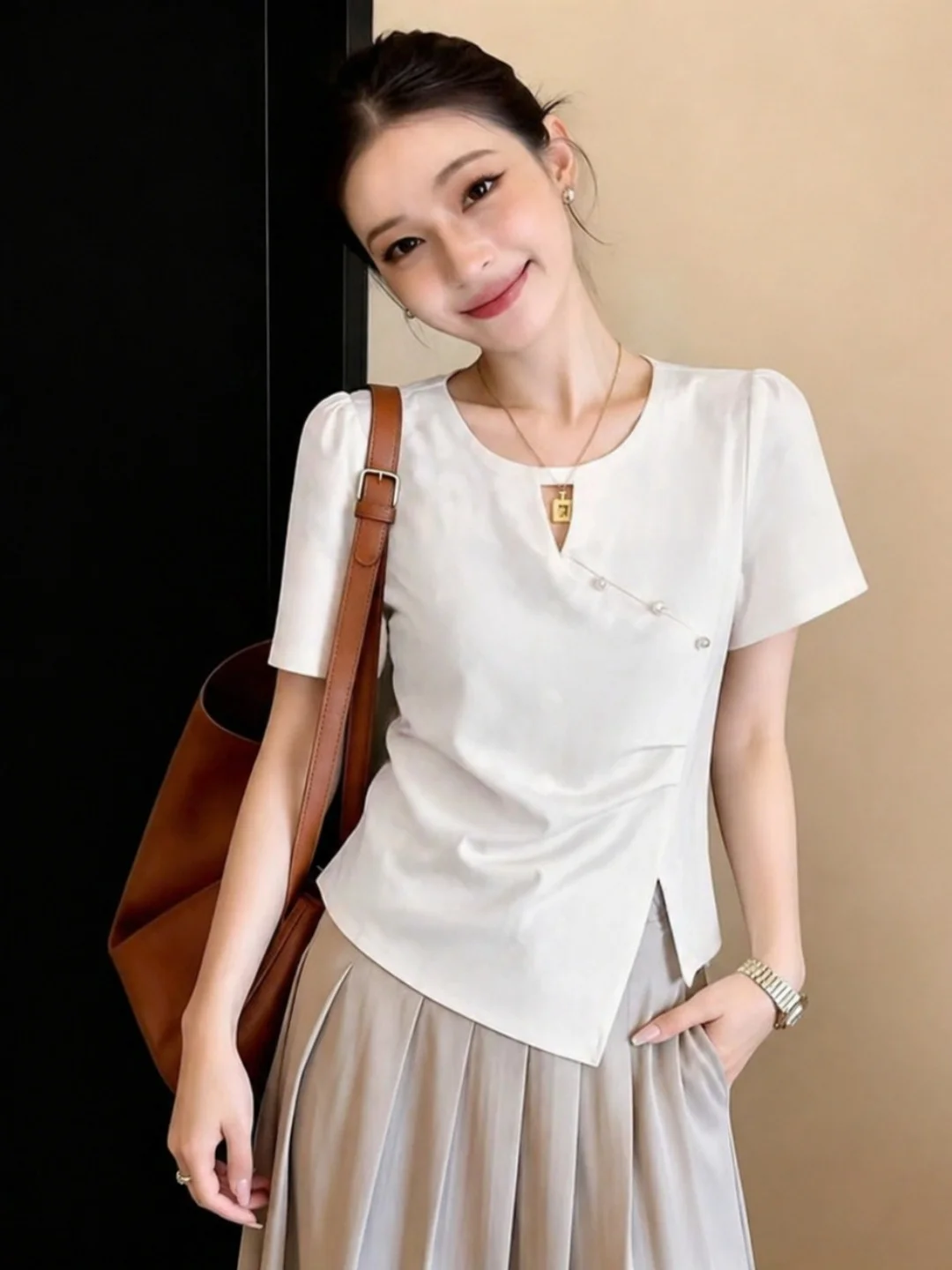 

Minimalist Color Short Sleeve T-Shirt Korean Style round Neck Hollow out Design Commute Fashion Top for Young Women
