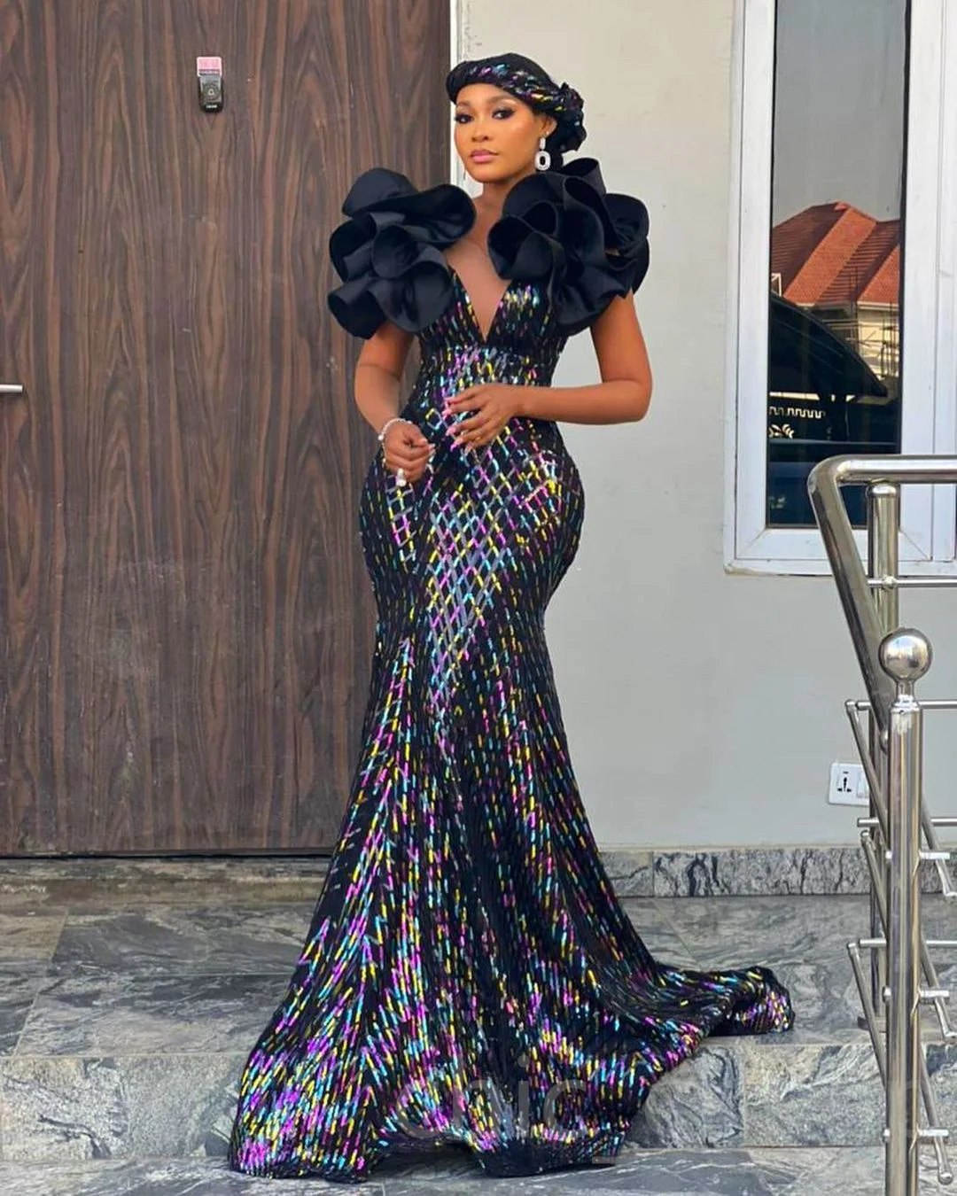 Black African American Prom Dresses Mermaid V-neck Lace Ruffles Black Girls Nigeria Robe De Soiree Evening Gown Customized