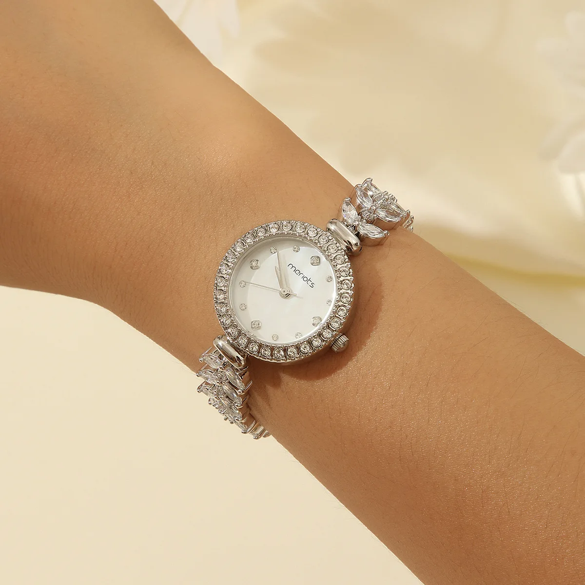 Luxury Women's Watches CZ Zircon Elements Crystal Bracelet Watch for Wedding Party Evening Wear Bride Watches Jewellery Gift