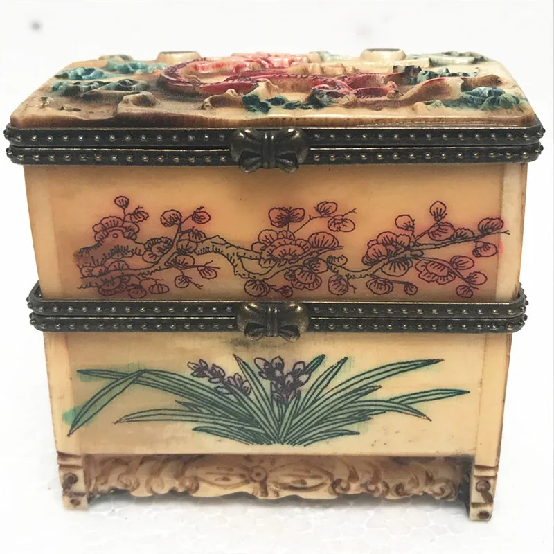 Gu Long Bone Carving Double Layer Box Folk Old Objects Famous Paintings Peach Blossom Makeup Powder Box Decoration Collection