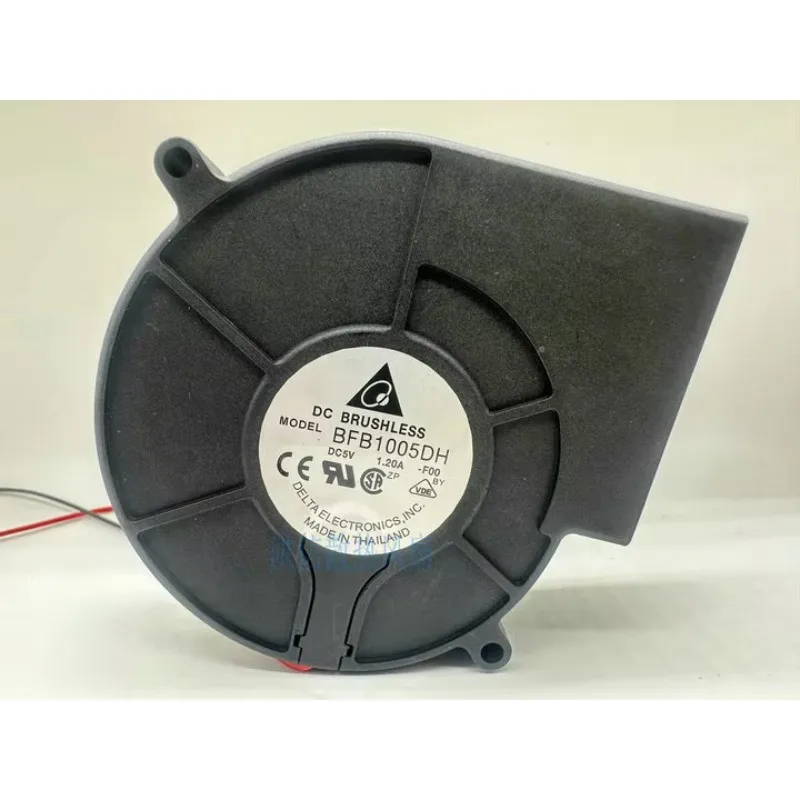 

Delta Electronics BFB1005DH DC 5V 1.20A 97x97x33mm 2-Wire Server Cooling Fan
