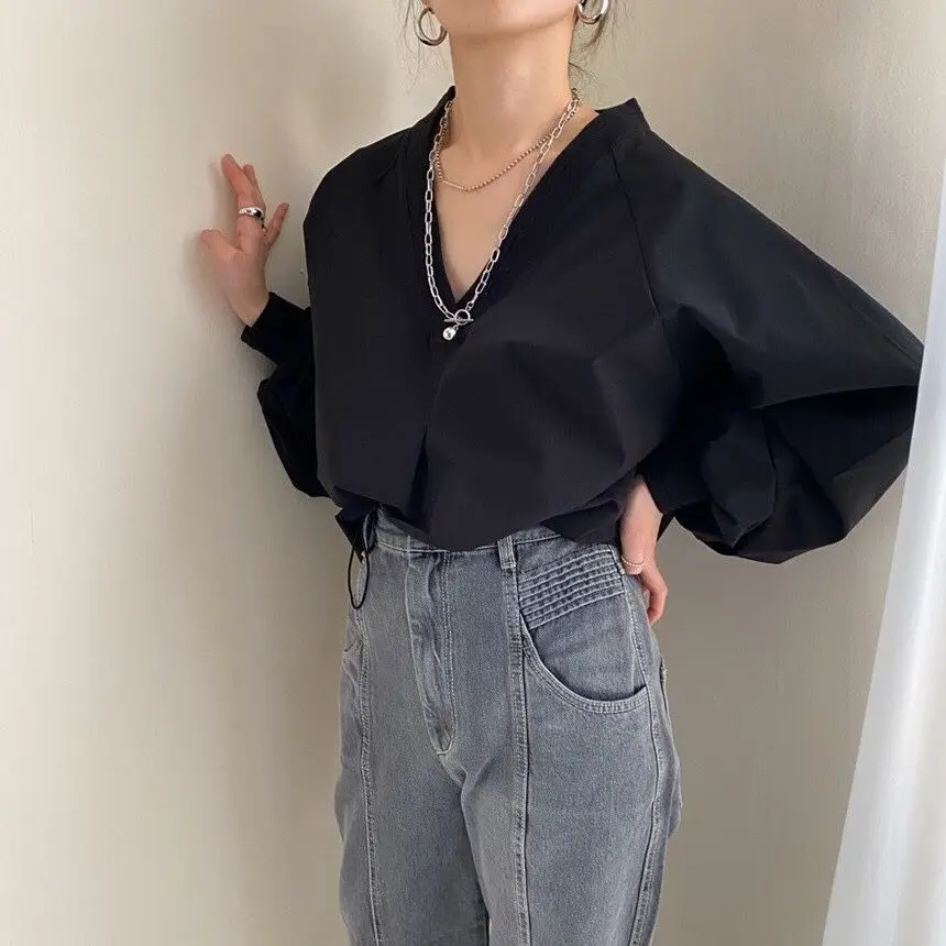 Autumn Simple Elegance V-Ne Svel Loose Pure Color Lantern Sve irt Women's Top Faion Versatile Long Sve Poly...