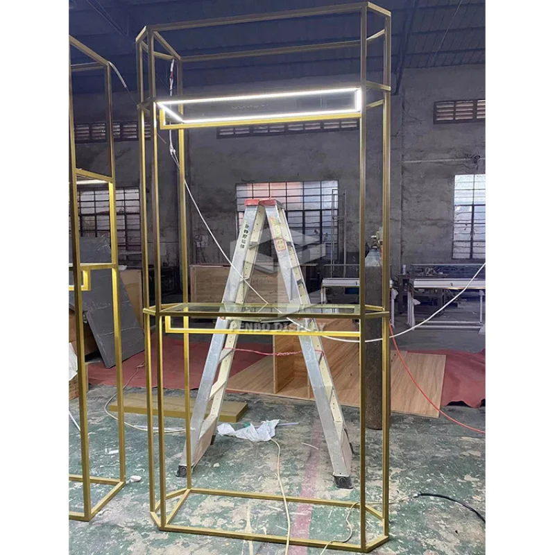 

Customize.Retail Display Clothes Rack Ladies Clothes Shop Interior Design