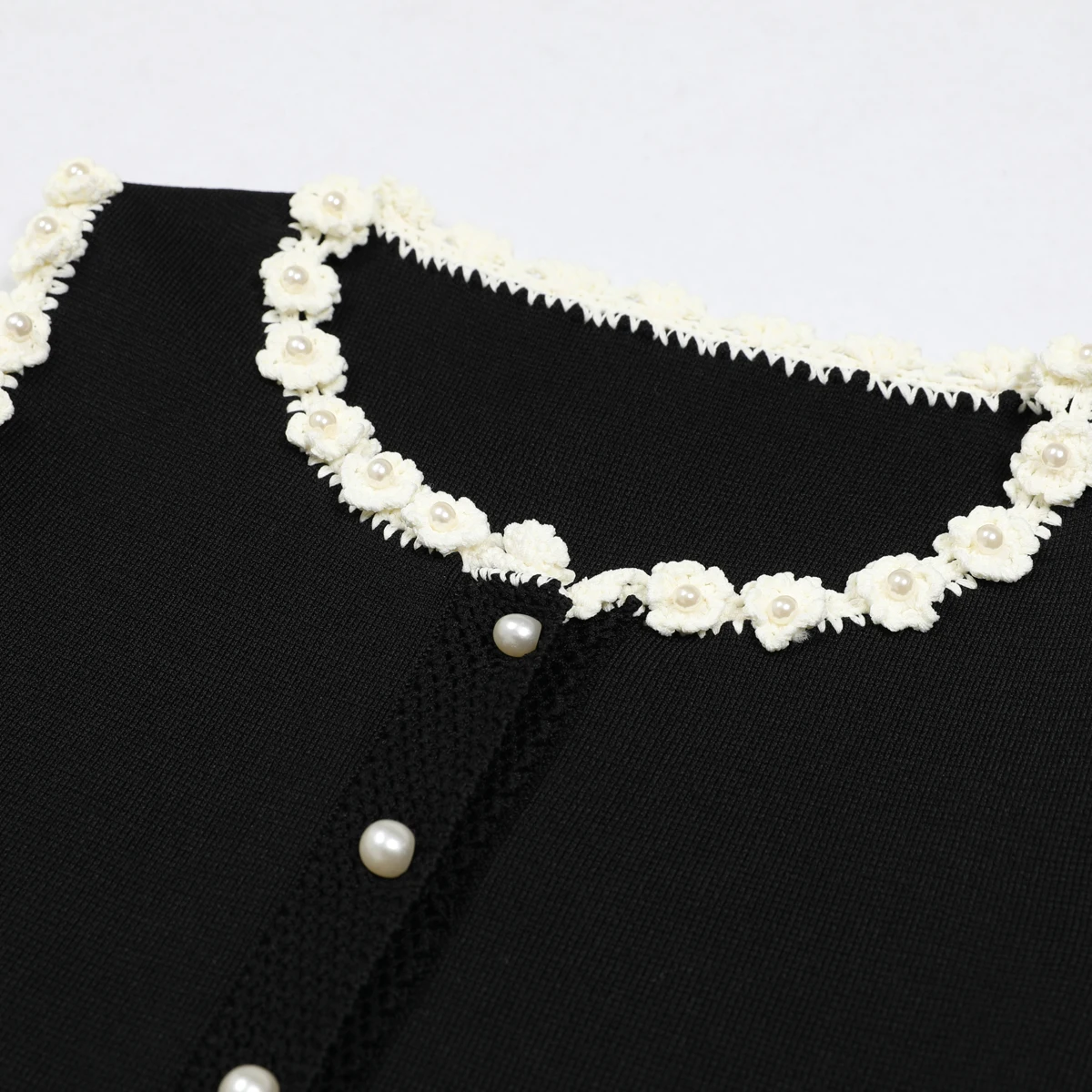High Quality Elastic Knitted New Fashion Luxury Handmade Flower Pearl Sleeveless Cardigan Slim Fit Short Skirt Women's Set