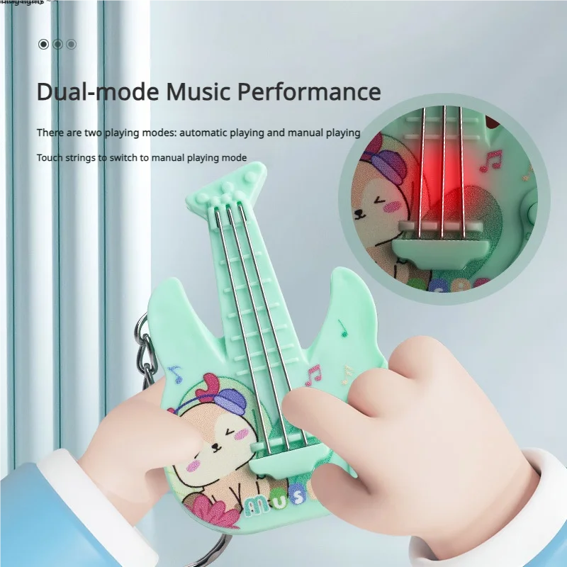 1Pc Mini chitarra elettronica suona musica e canta portachiavi luminoso ciondolo giocattolo regalo di natale