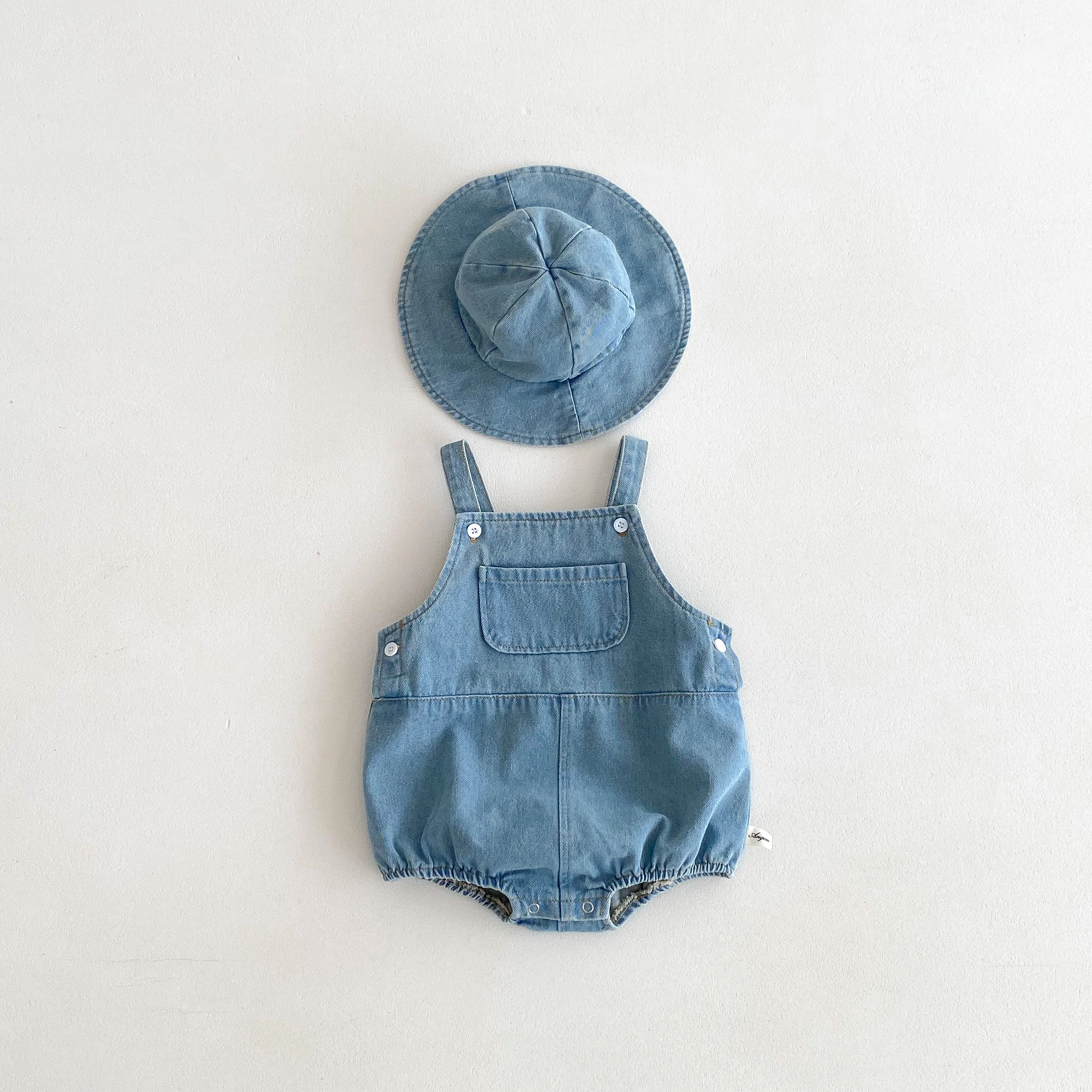 Korean Style Baby Cute Pocket Denim Overalls for Boys and Girls, Fashionable Triangle Diaper Cover One-Piece Crawling Suit