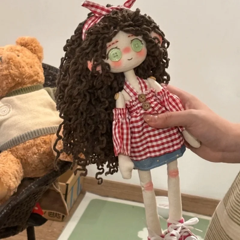 

Кукла ручной работы с коралиновыми пуговицами длиной 30 см — очаровательная вьющаяся девушка из серии «Кораллин», идеальный подарок на день рождения