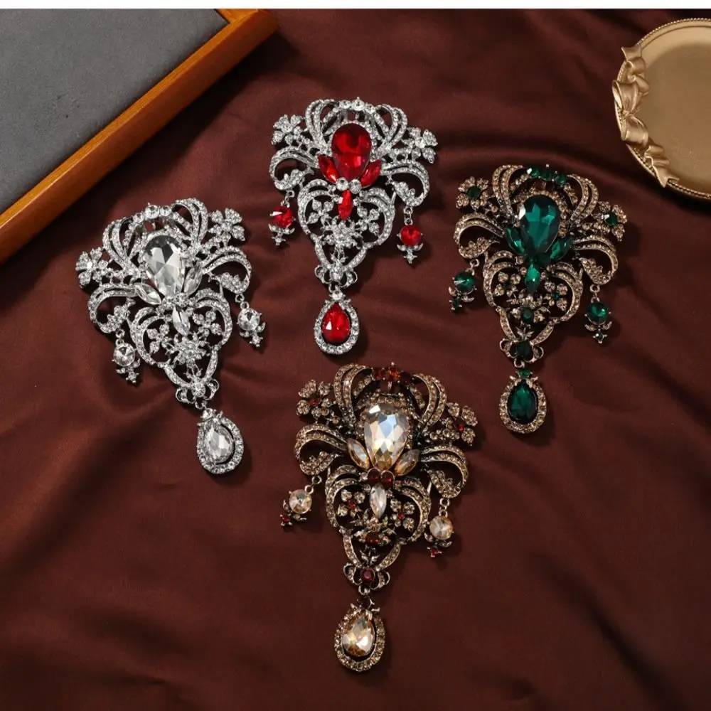 

Romantic Shining Rhinestone Brooch Pendant Charms Flower Brooch Decorative Jewelry Gifts Luxury Ornaments Party