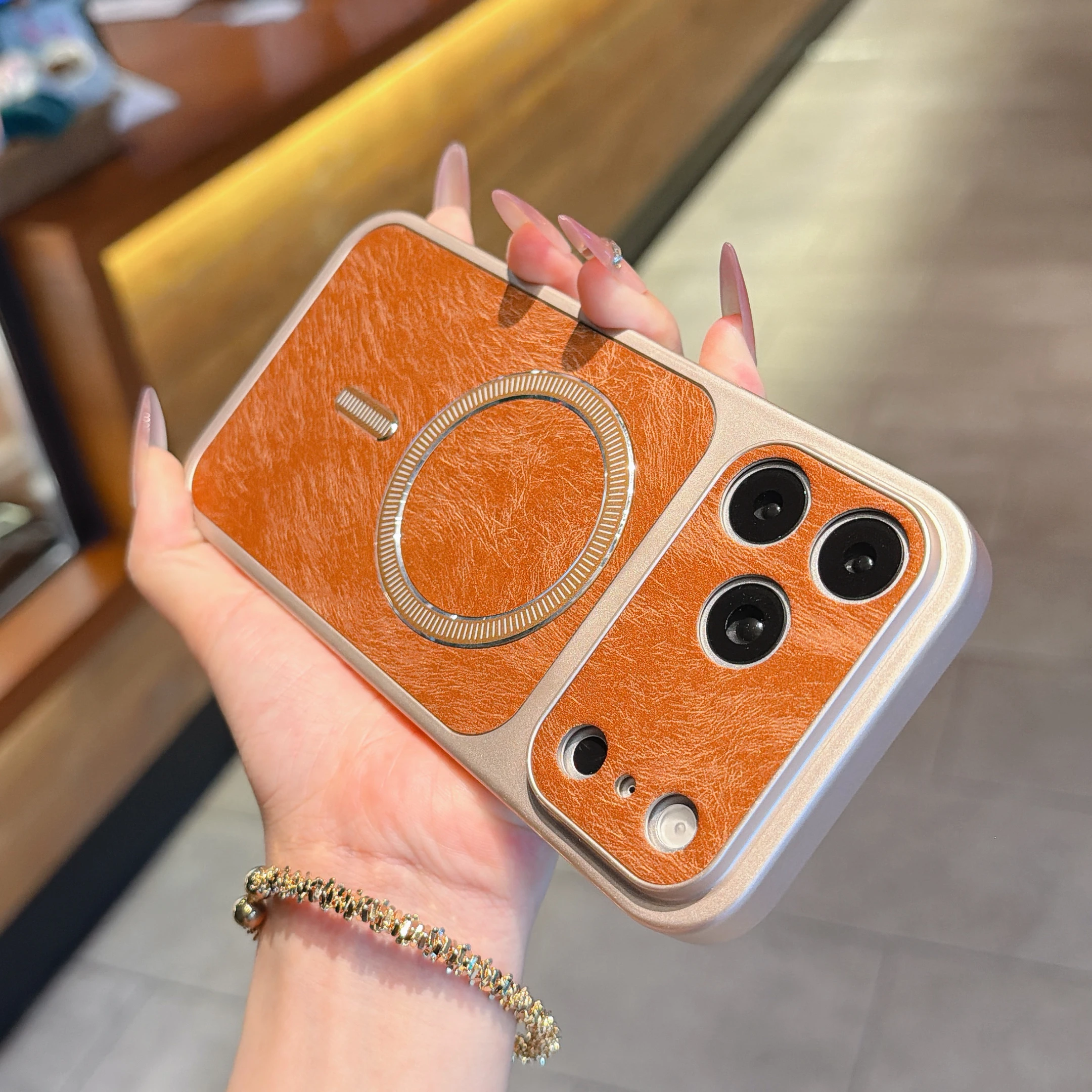 

Luxury feather patterned For Magsafe case for iPhone 17 13 12 Pro Max 16 15 14 Plus, magnetic wireless charging protective case.