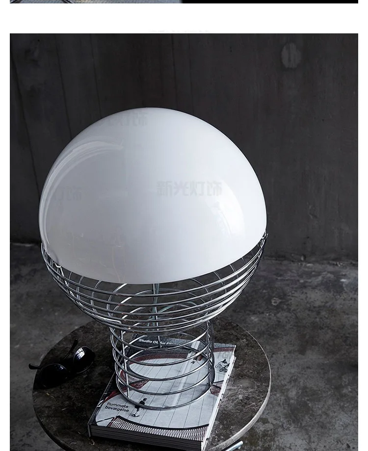 Модель отеля, прикроватная тумбочка, спальня, металлическая декоративная лампа