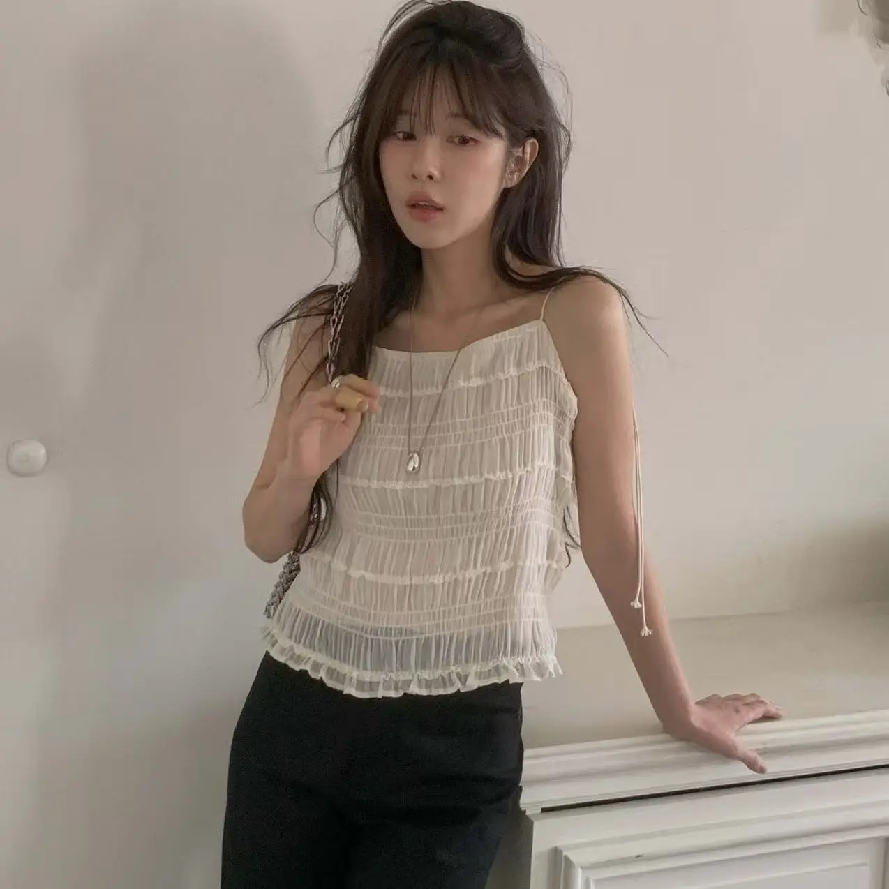 

Elegant Gentle Ruffle Hem Transparent Versatile Strapless Vest Korean Style Sweater for Women Suitable for Various Occasions