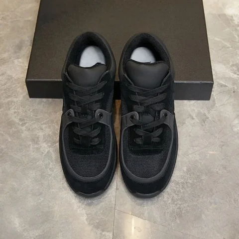 Vintage Low Top Leather Sneakers for Men Breathable Non-Slip Athletic Shoes Daily Wear Fashion Casual Trainers