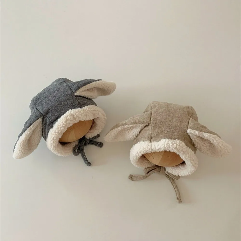 Morbido e carino cappello con orecchie di coniglio in pile spesso berretto da bambino caldo cappello invernale con protezione per le orecchie bambino