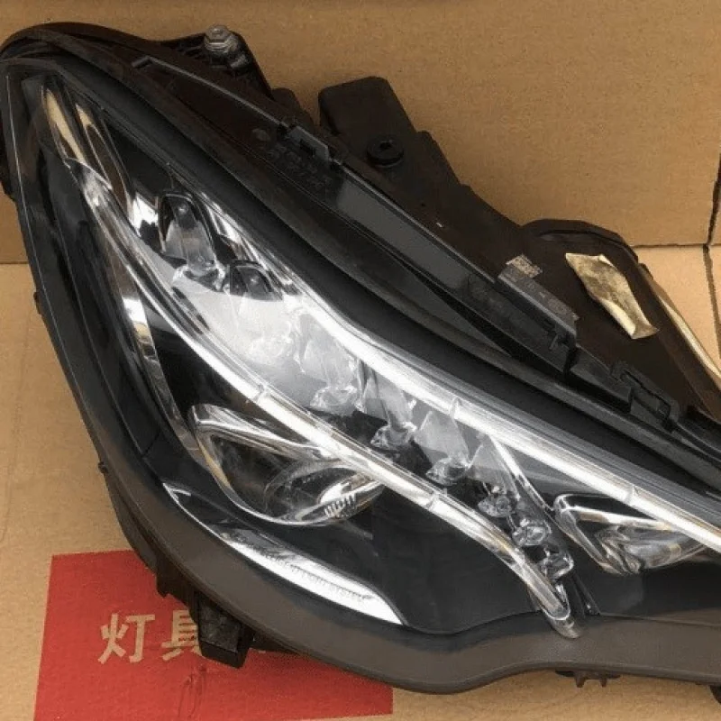 Suitable For Mercedes-Benz E-Class W207 Front Headlights E180 E260 E300 Headlight Assembly High-End LED Headlamp From Used Vehic