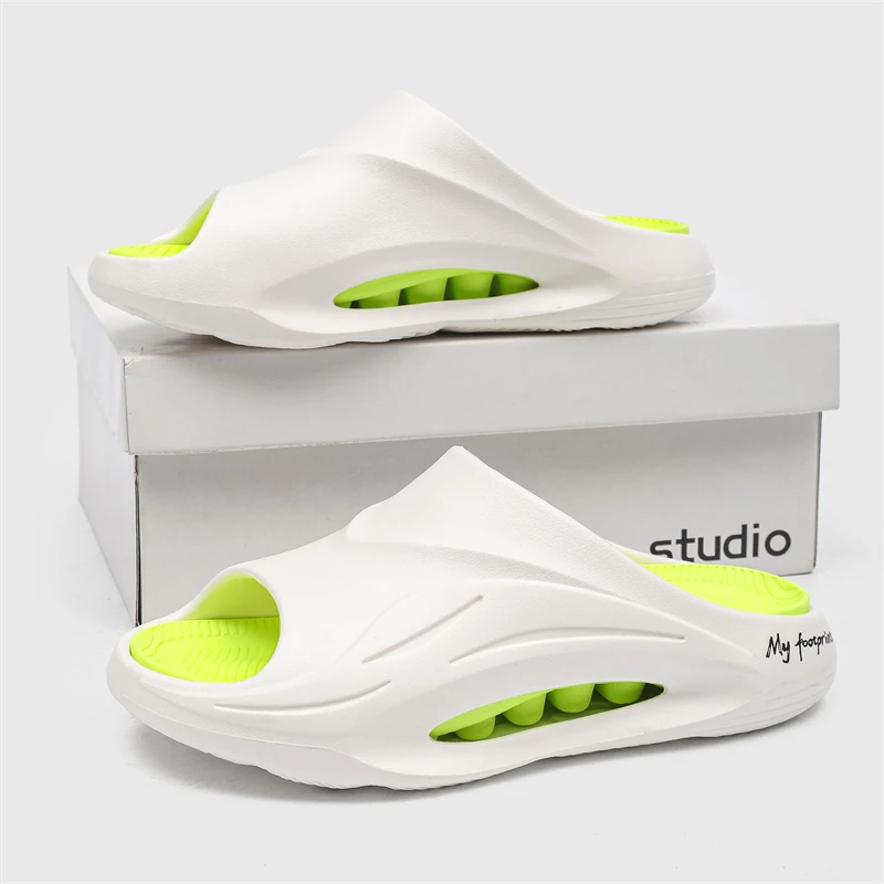 Nouvelles pantoufles de massage pour hommes 2025 – Sandales décontractées d'intérieur et d'extérieur, chaussures de plage à semelle confortable, grandes tailles 36-45