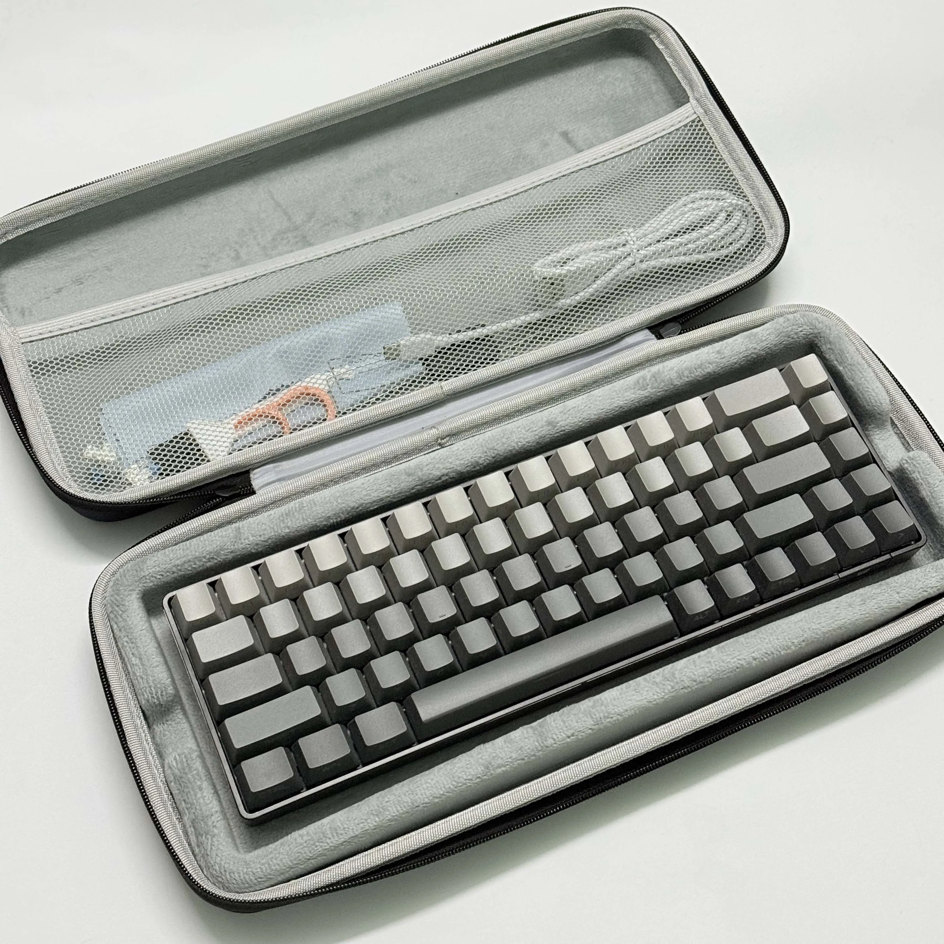 EVA Hard Shell Keyboard Case 60% 75% Black 2-in-1 Travel Storage Bag For 60/68/75/82 Dustproof  Protective Sleeve with Handle