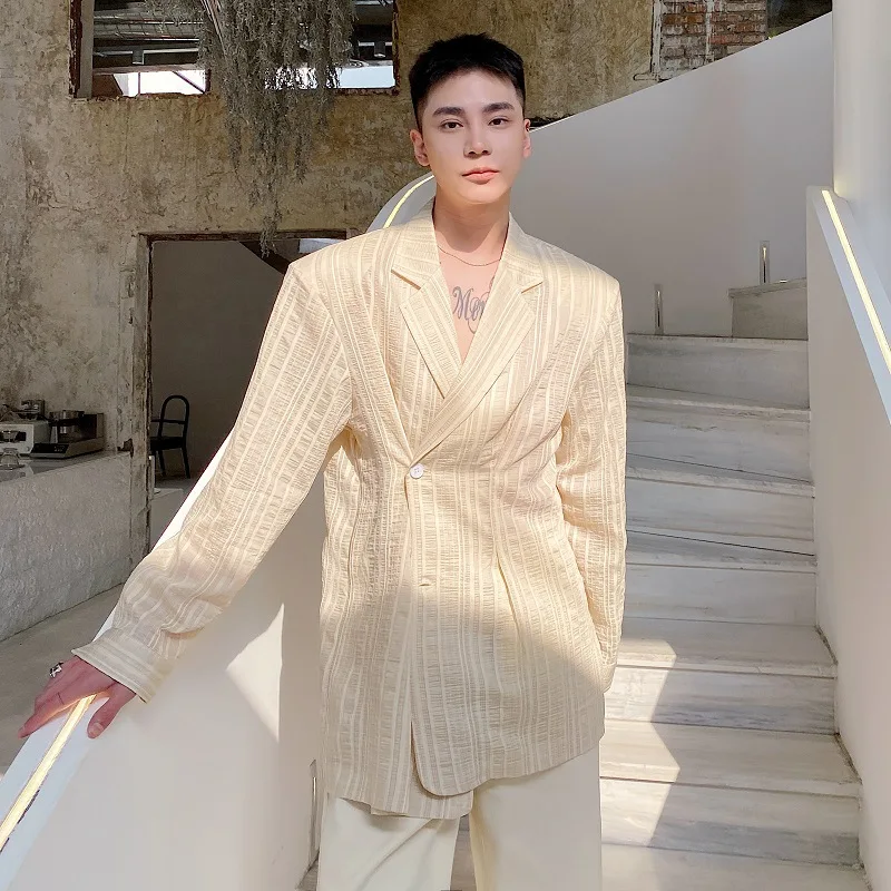 WTHT Fashion Men's Striped Irregular Design Blazer Coats Trendy Double Buckle Turn Down Collar Jackets Male 2026 Summer 2A2910