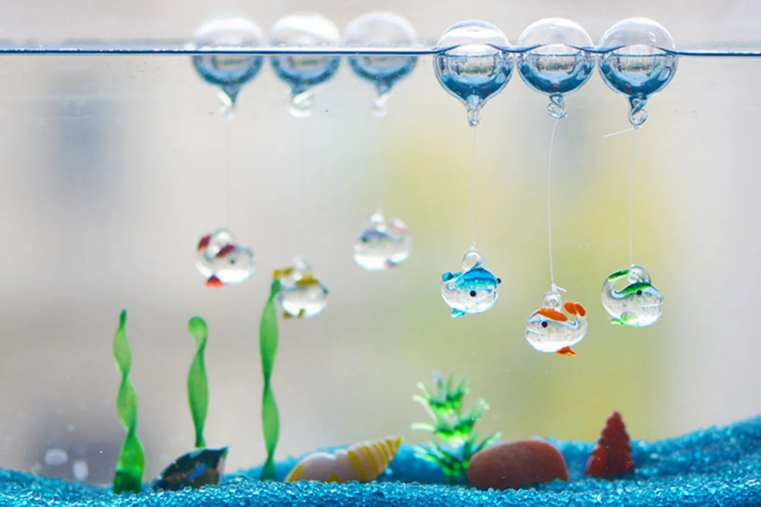 Camal 1PCS Floating Glass Bubble Ball With Luminous 20mm Whale Mini Figurine Pendant Aquarium Fish Tank Landscaping Decoration
