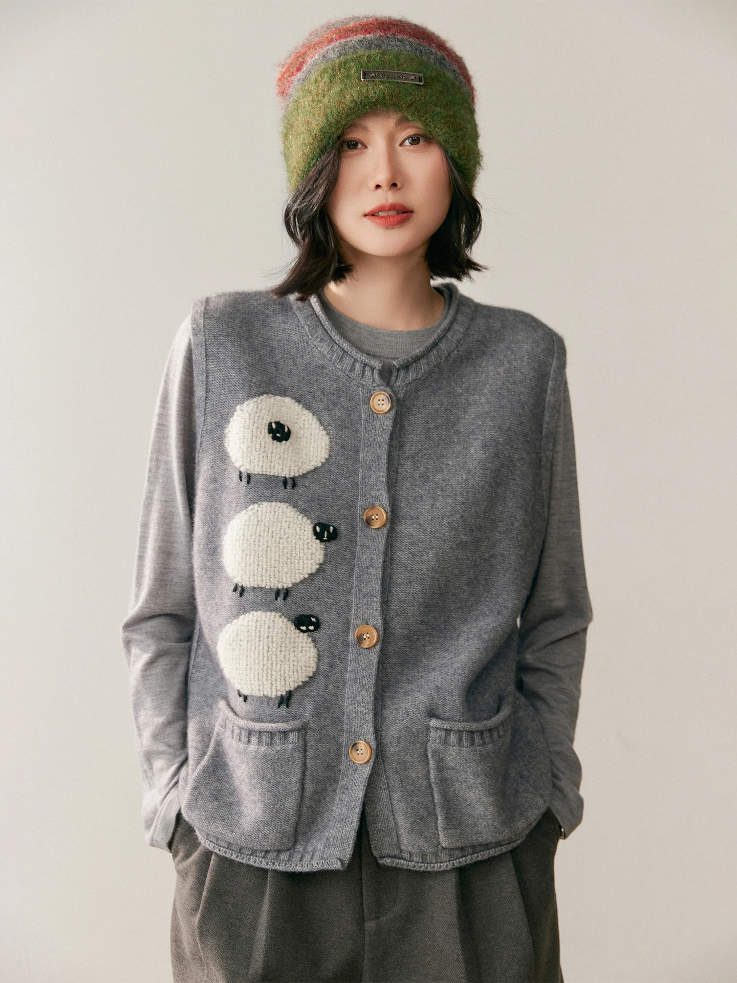 

Women 100% Cashmere Cardigan Sweater Vest Autumn Winter Sleeveless Single Breasted Pocket Jacquard Knit Waistcoat Soft Comfort