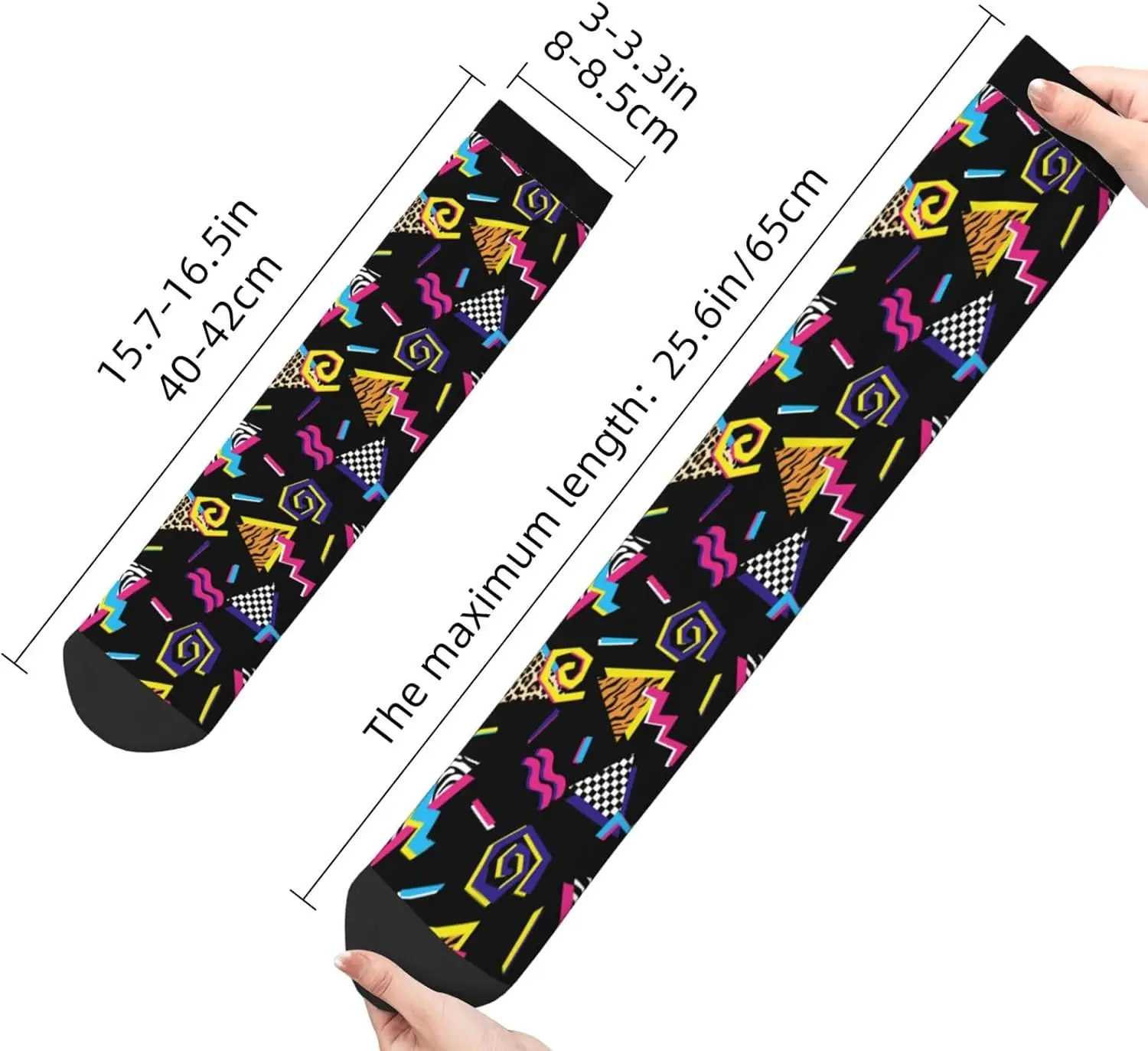 레트로 기하학적 패턴 크루 양말! 컬러풀한 80년대 영감을 받은 디자인. 부드럽고 패셔너블하며, 트렌드세터들에게 적합합니다.