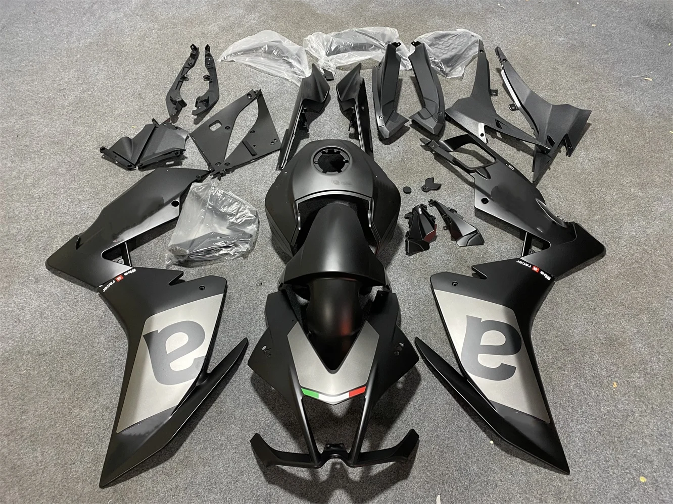 Passend für Aprilia RS4 50 125 RS125 2012 2013 2014 2015 12 13 14 15 Karosserie-Set schwarz matt neues ABS-Fahrradverkleidungsset
