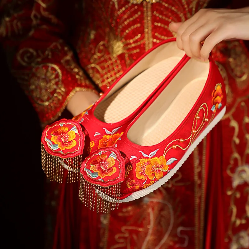 CY112 2024 Autumn Original New Old Beijing Cloth Shoes Embroidered Chinese Ancient Female Red Wedding Shoes