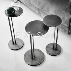 Tables basses en fer pour chambre à coucher, meubles modernes, petites tables d'appoint nordiques, rondes et dorées, mobiles et classiques, luxe et parfaites