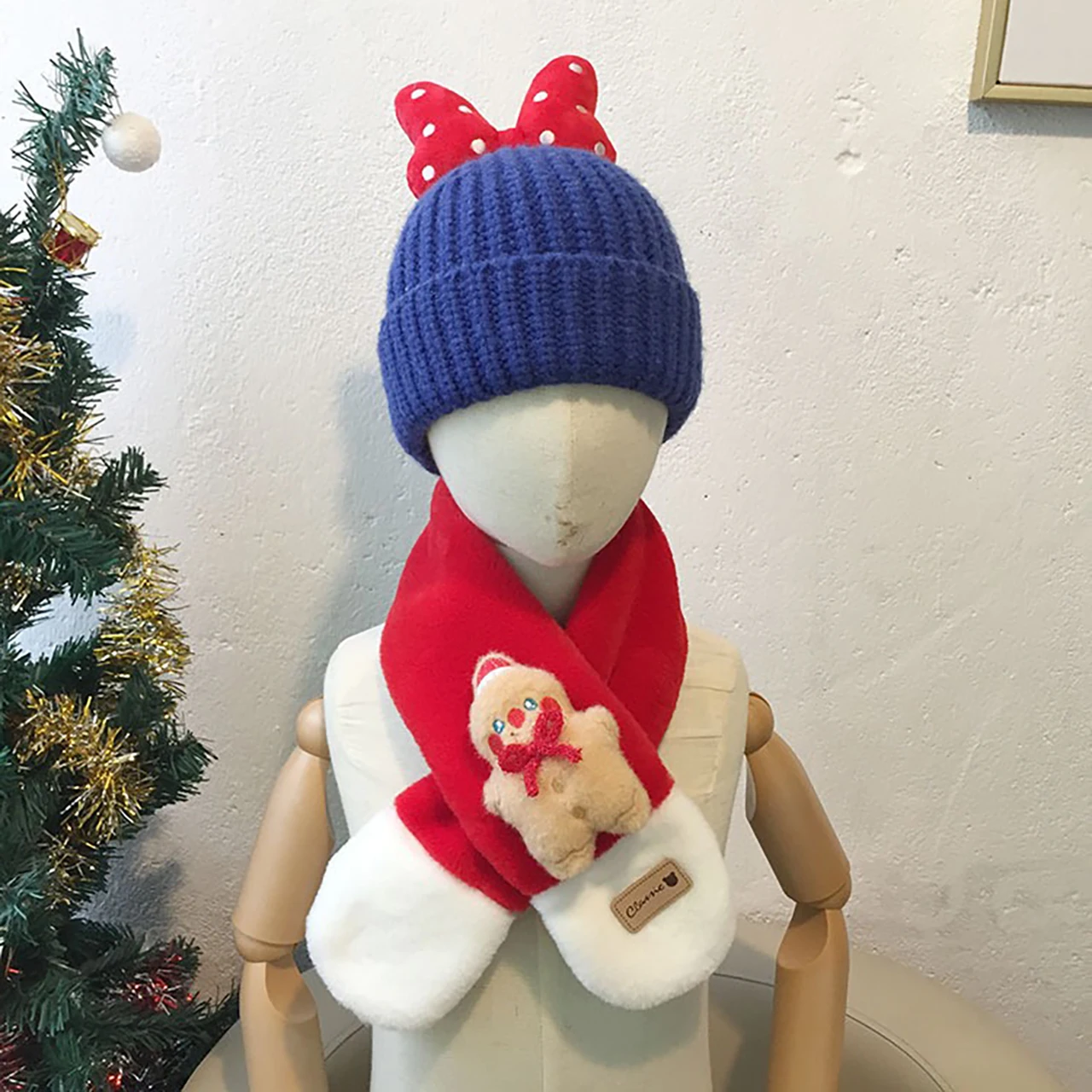 Red Christmas Scarf Cartoon Kids Furry Scarves Winter Warm Children Cross Neckerchief Boys Girls Outdoor Windproof Neck Cover