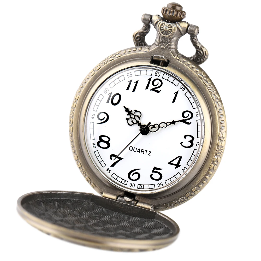 Retro Bronze Forest Wolves Engraved Full Hunter Quartz Pocket Watch with Chain Unique Gift for Wolf Lovers & Collectors