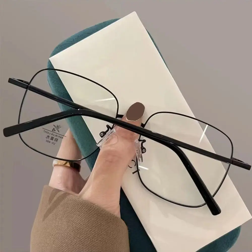 Lunettes anti-UV à rayons bleus pour femmes et hommes, lunettes à grande monture en métal ultra-léger, soins de la vision, lunettes de myopie, mode