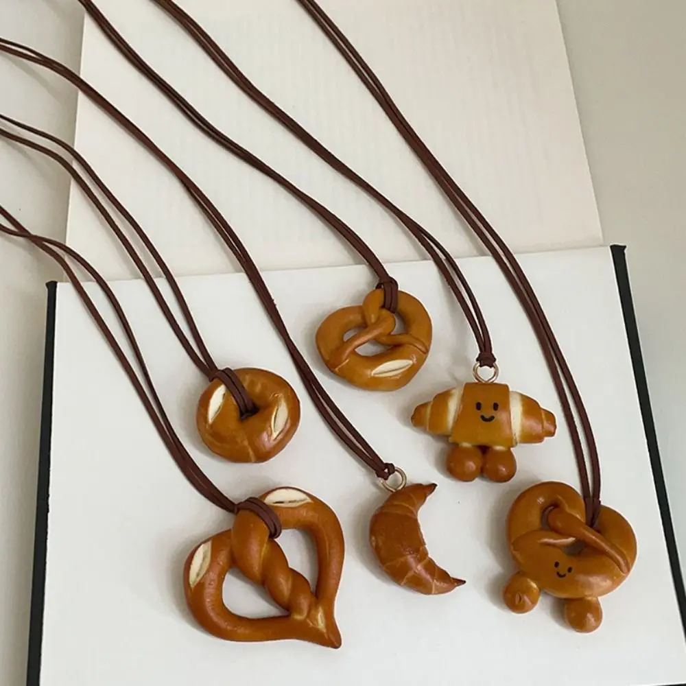 Creative Bagel Alkaline Bread Pendant Rope Sweater Chain Pretzel Necklace Decoration Bag Hanging Croissant Bag Accessory Unisex