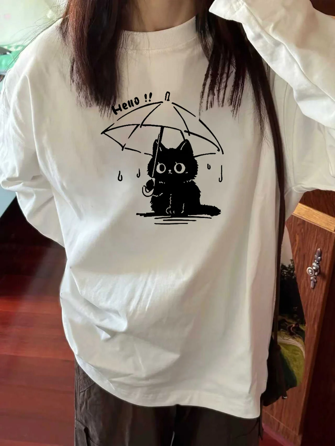 Women'S Cute Black Cat Graphic 100% Cotton Long Sleeve T-Shirt Casual Top Cat with Umbrella Design Round Neck Fall/Winter