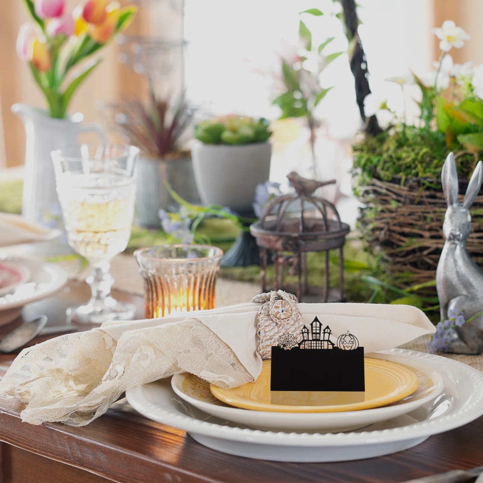 

50Pcs Mysterious Hollow Design Place Cards Table Setting Wedding Name Seating Tent Cards Party Invites Name Tents