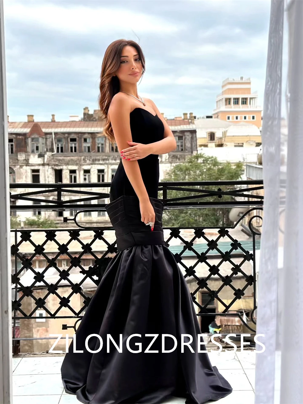

Вечернее черное вечернее платье русалки по индивидуальному заказу. Изысканные платья без бретелек без рукавов для выпускного вечера. Модные платья для особых случаев.