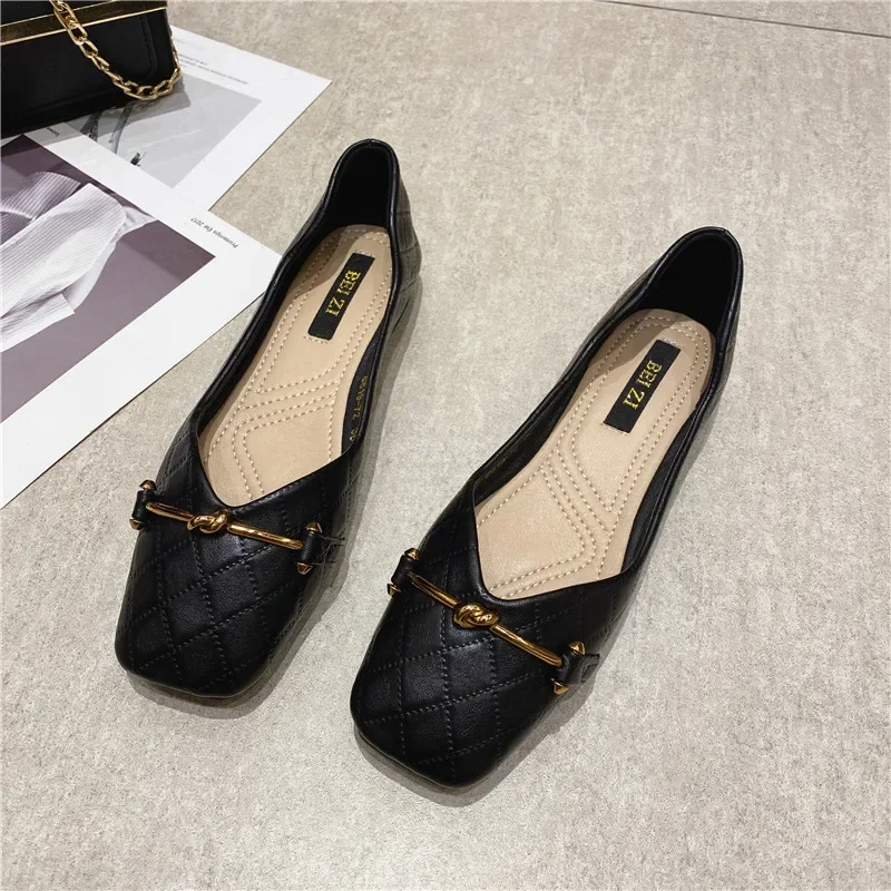 Spring New Women Shoes Solid Color Flats Ladies Slip on Boat Shoes Loafers Leather Moccasin Zapatos De Mujer Large Size 43 44 45