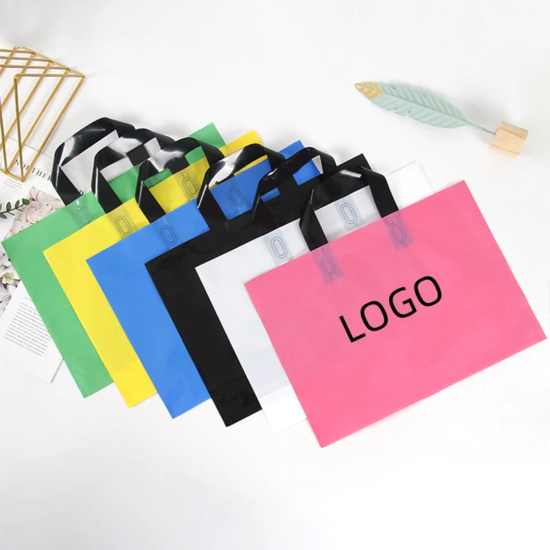 100Pcs/lot Customized Logo Plastic Bags with Handle Shopping Packaging Bags Gift Bags For Business Christmas Wedding Free Design