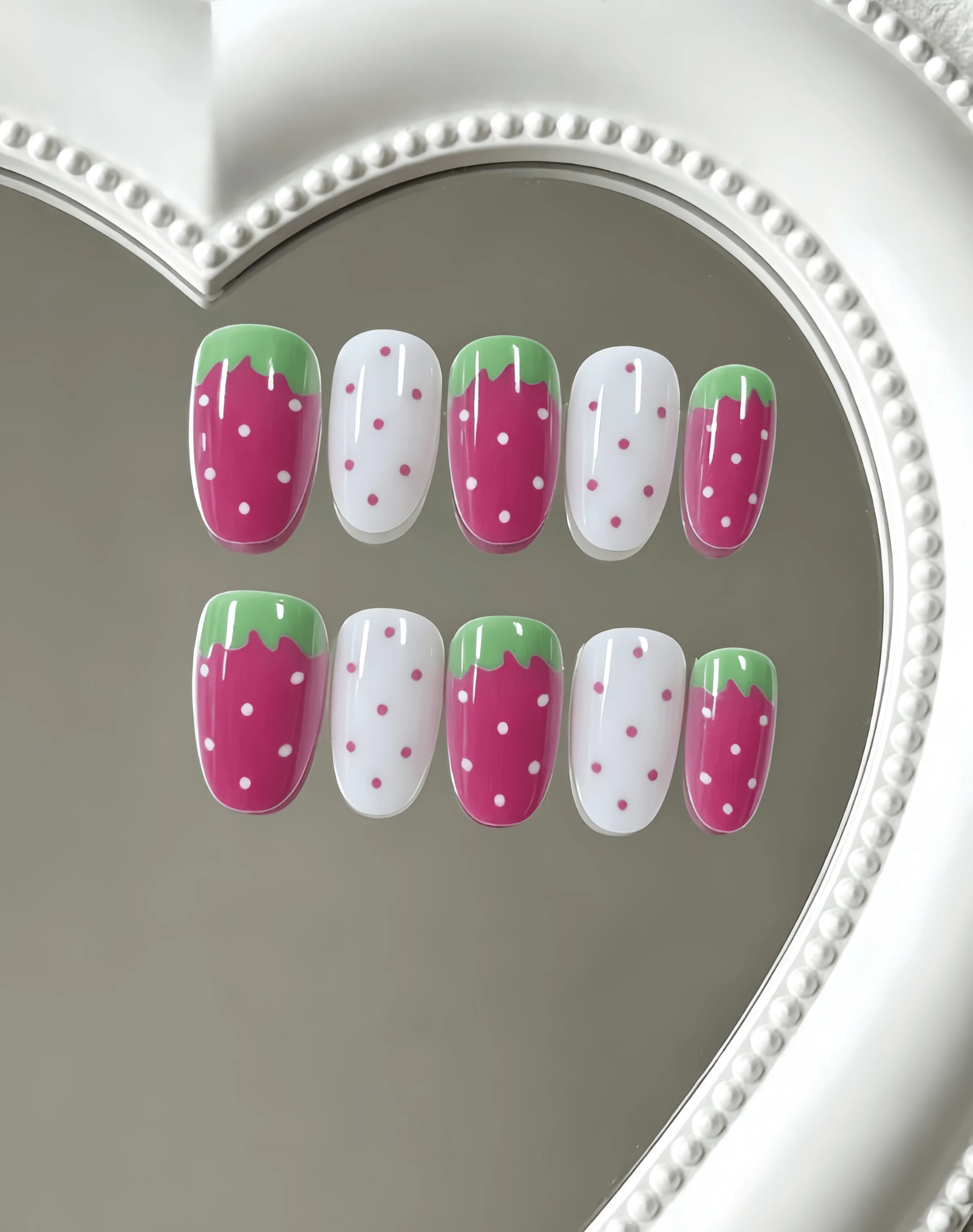 10 Pieces of Handmade Oval Full-Cover Nail Tips, Sweet Strawberry Hand-Painted Polka Dot Design, Japanese Soft Girl Style, Fresh and Eye-Catching Pink-Green Color Scheme, Perfect for Girls, Suitable for Summer Vacations, Graduation Season, and Everyday, School, and Summer Outfits, Comes with Jelly Glue and Nail File